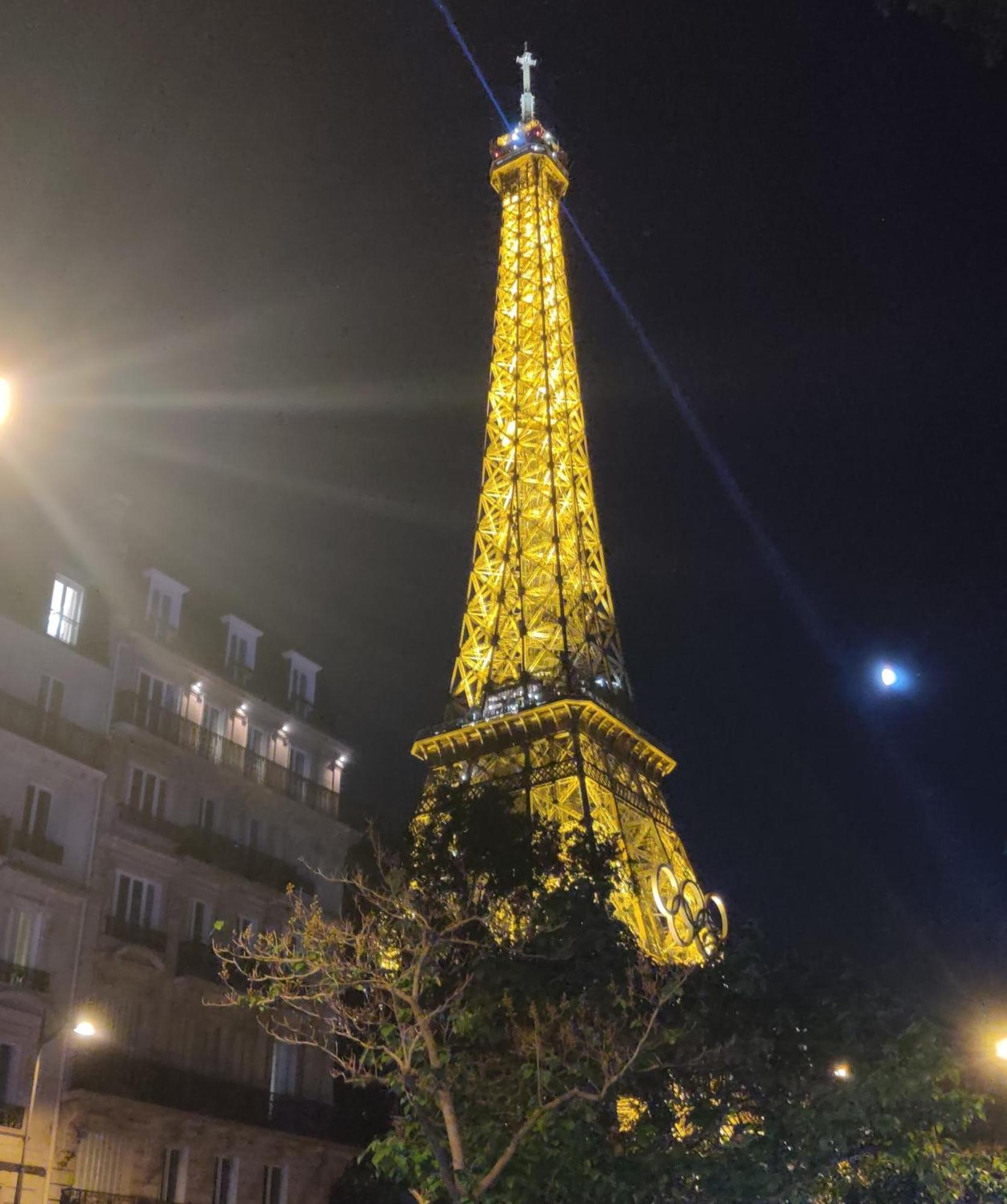 Eiffel Edge Escape 30 M From Eiffel Tower Apartment Paris Exterior photo